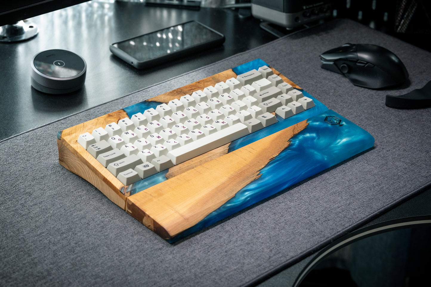 gwŷdd65 Epoxy Resin Edition Keyboard Kit