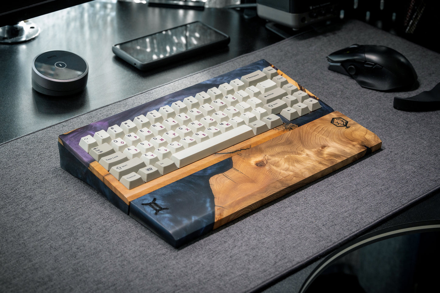 gwŷdd65 Epoxy Resin Edition Keyboard Kit