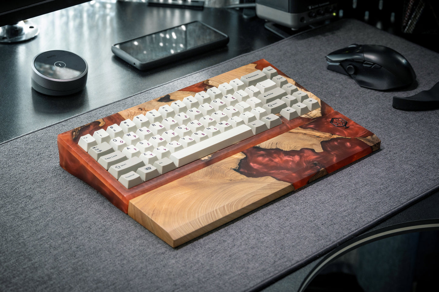 gwŷdd65 Epoxy Resin Edition Keyboard Kit